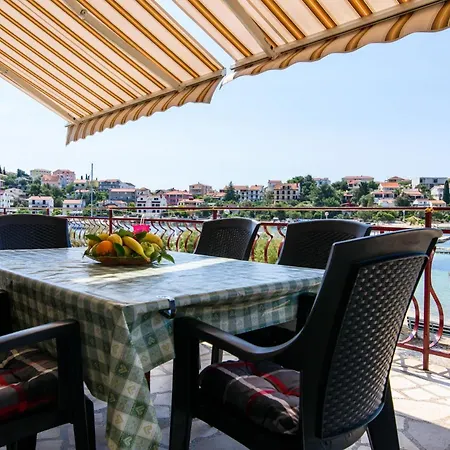 Vv Apartment Seget Vranjica