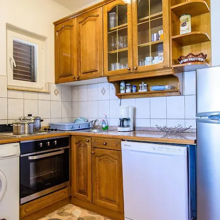 Apartman Vv Seget Vranjica